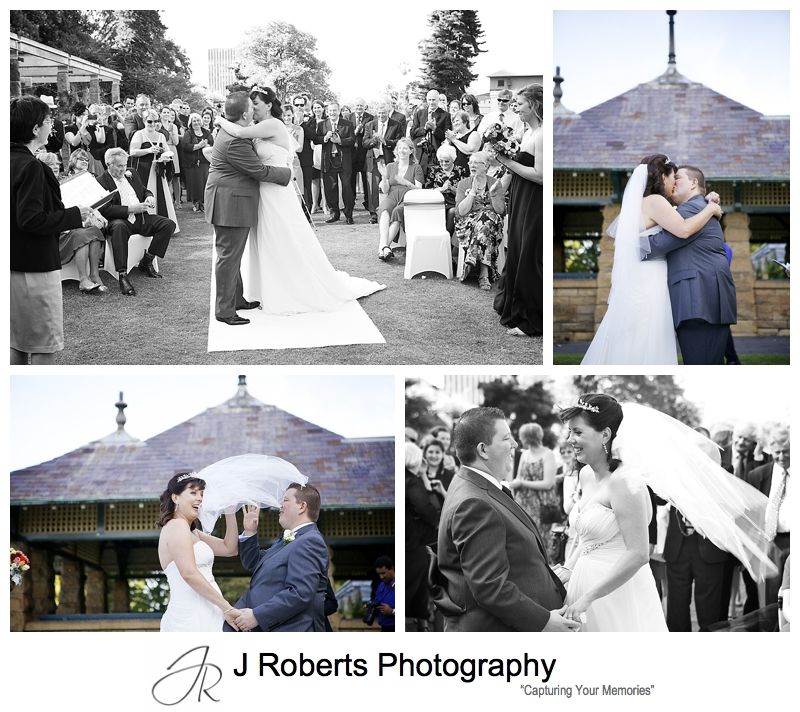 The kiss at the rose gardens royal botanic gardens sydney - sydney wedding photography 
